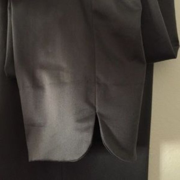 Ladies Pant Suit - Picture 3 of 4